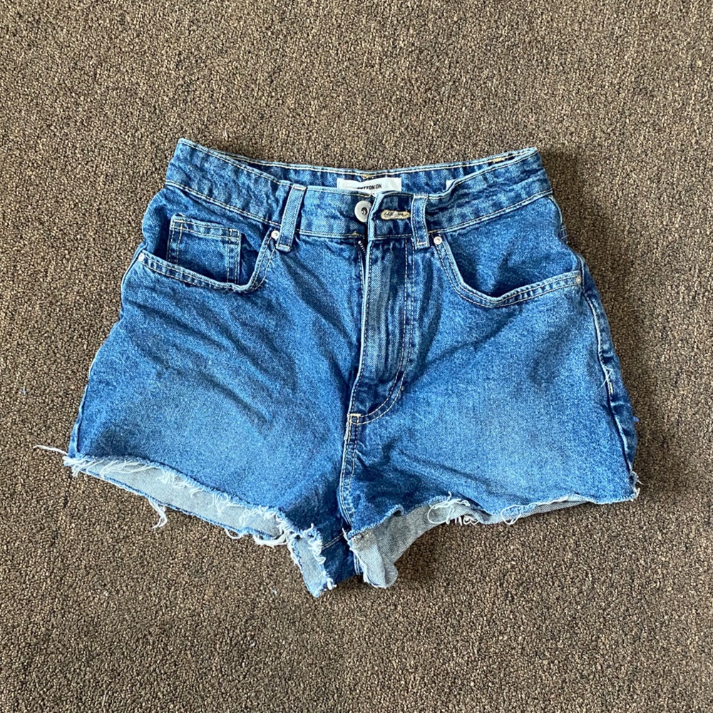 Denim shorts, high rise